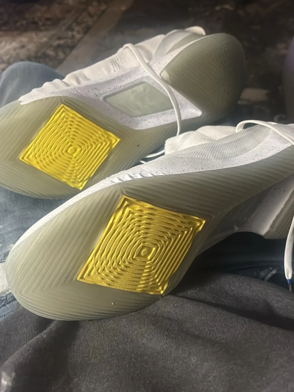 Under Armour closure low